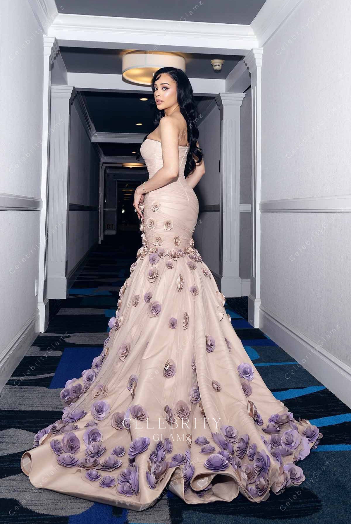 2025 Oscars red carpet Kristy Sarah Scott backless dress