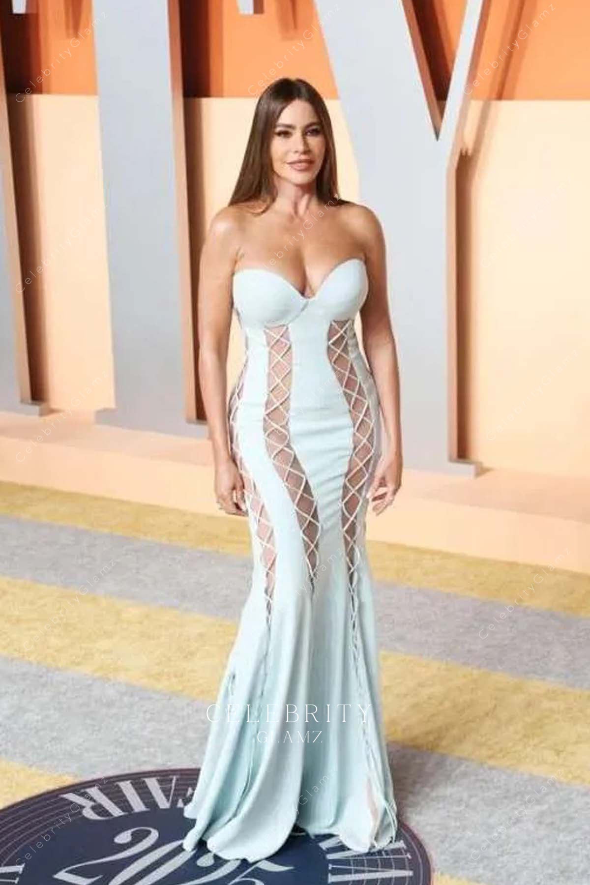 2025 Vanity fair party Sofía Vergara mint strapless dress