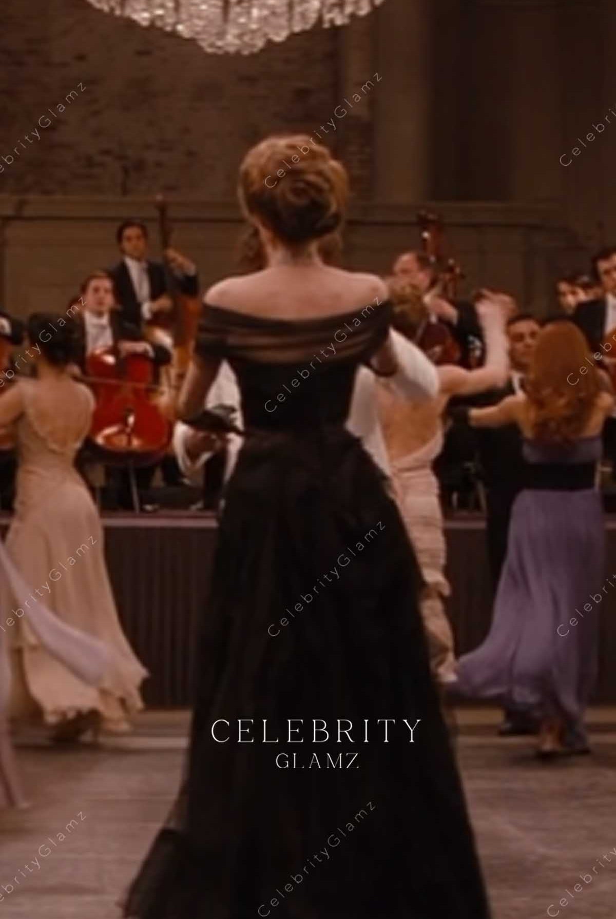 Angelina Jolie a line dress the tourist in Venice