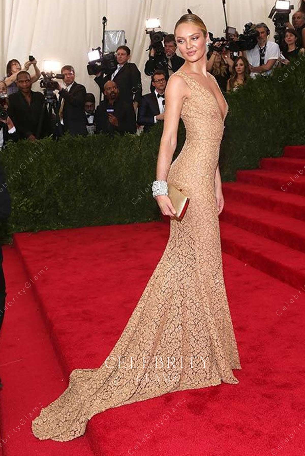 Candice Swanepoel plunging neck evening dress met gala 2015