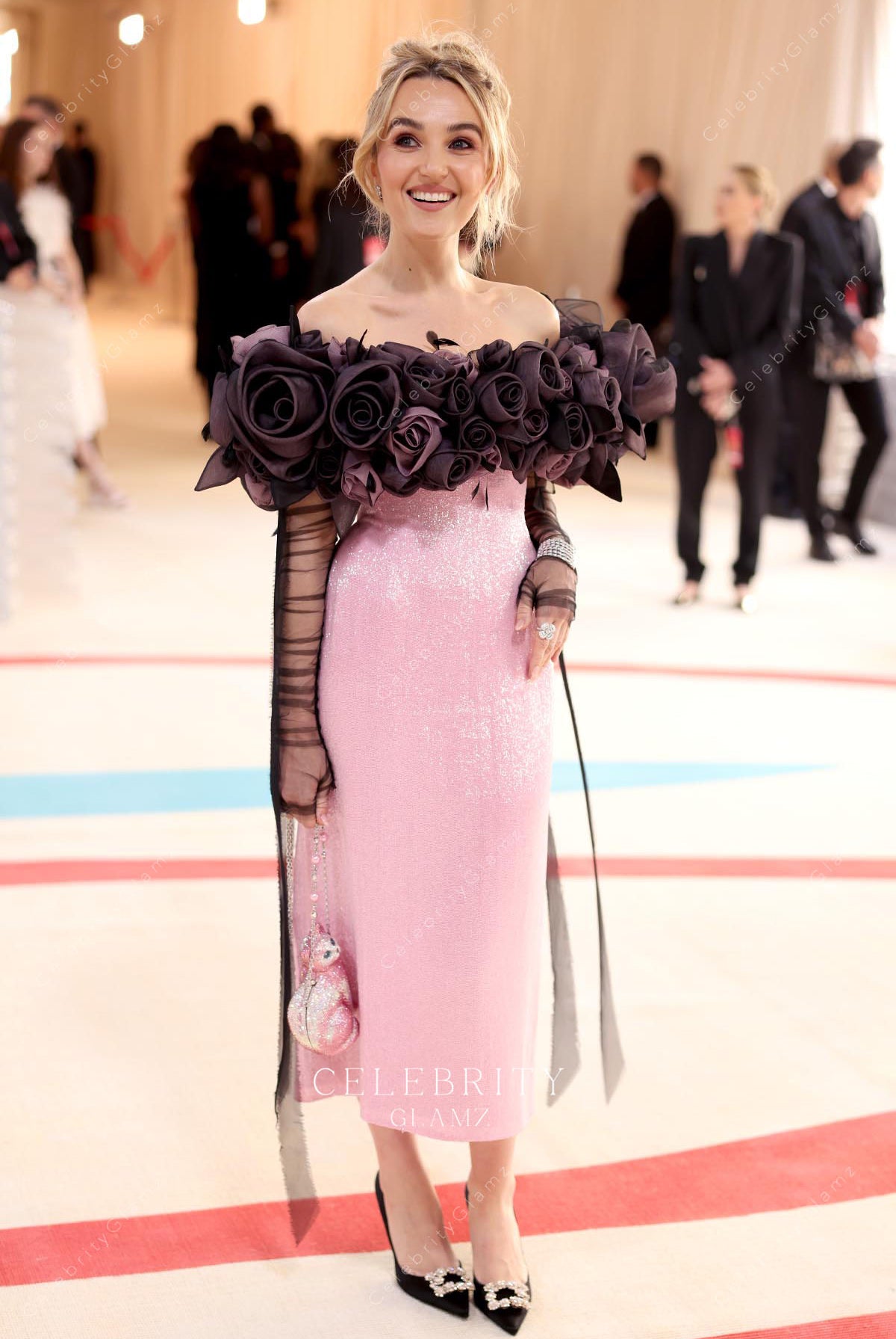 Chloe Fineman off shoulder 2023 met gala dress