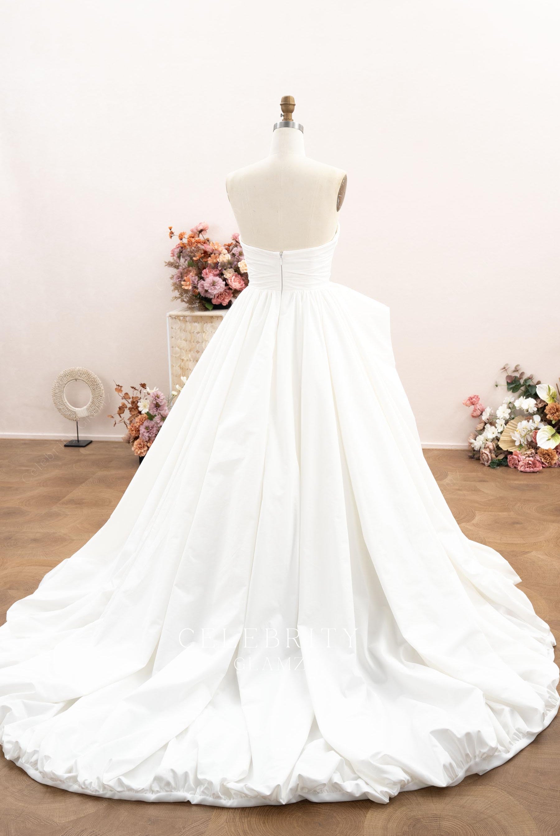 ivory taffeta backless wedding dress