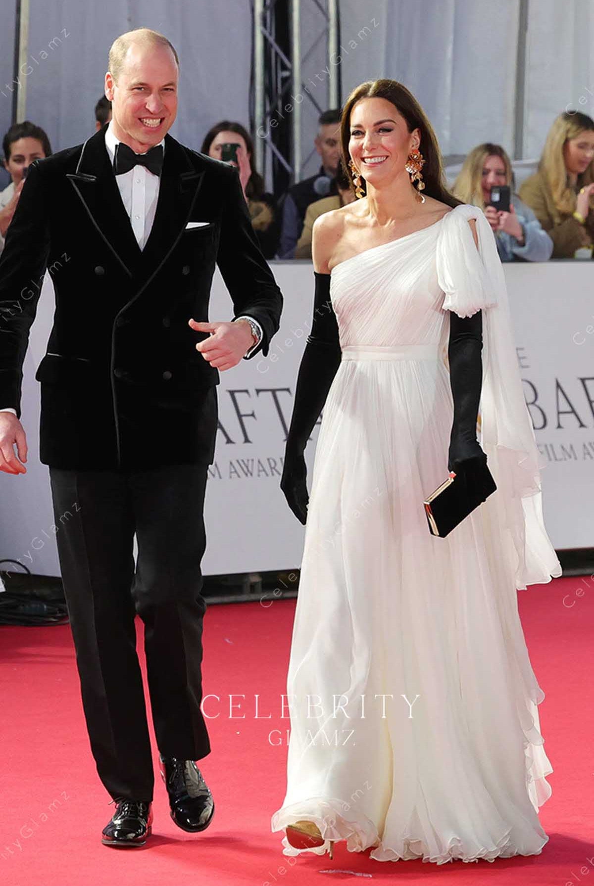 Kate Middleton white chiffon a line gown