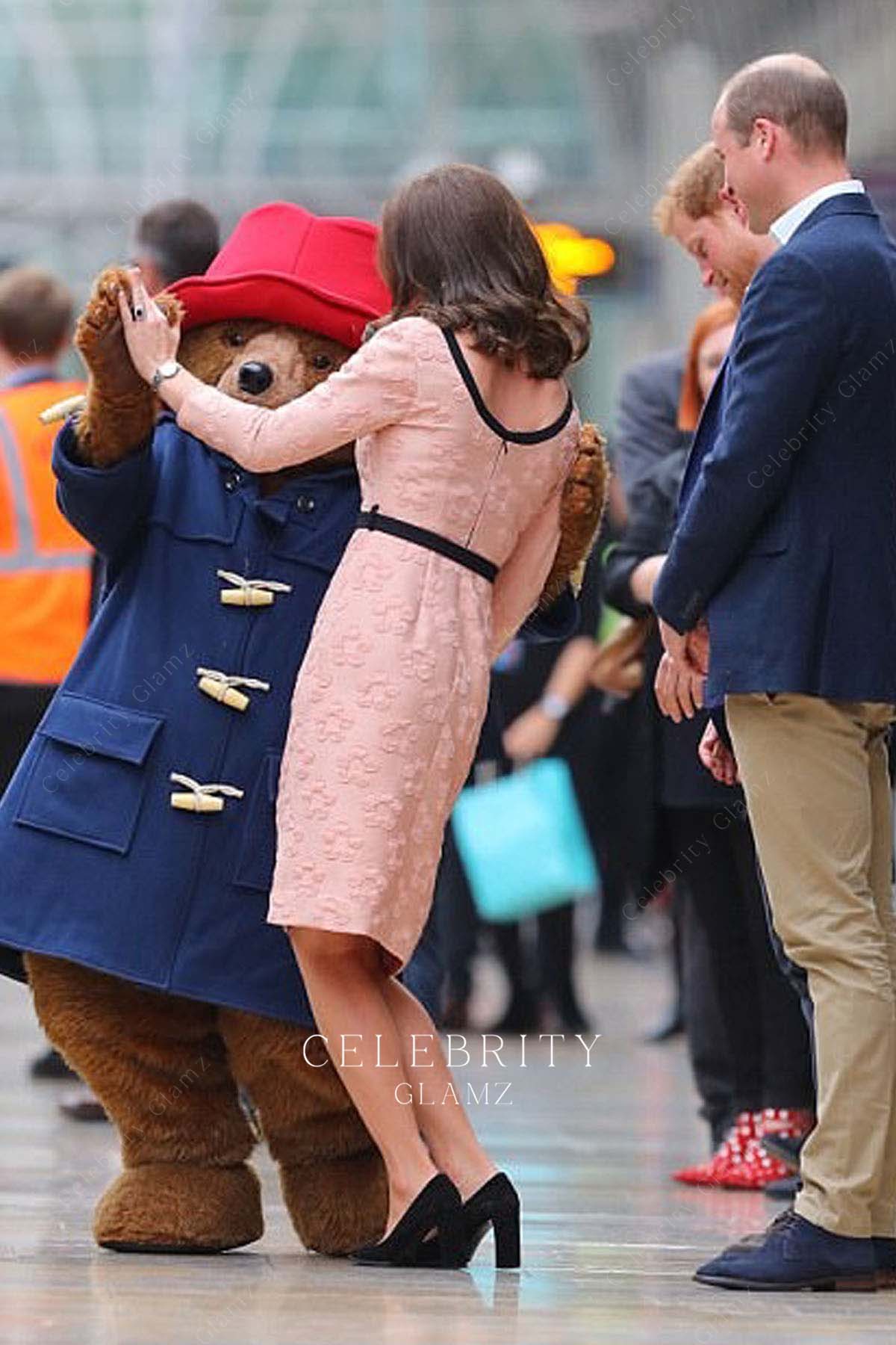 Kate pink knee length formal dress Paddington station 2017