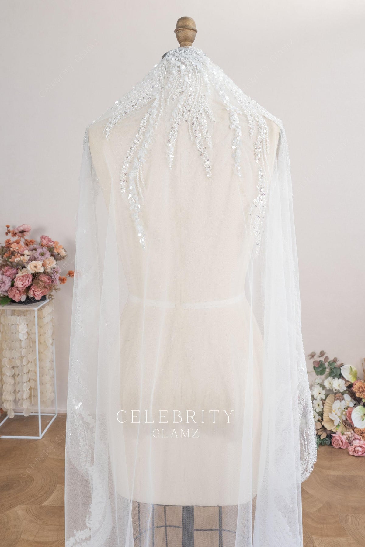 lace trim with comb bridal veil