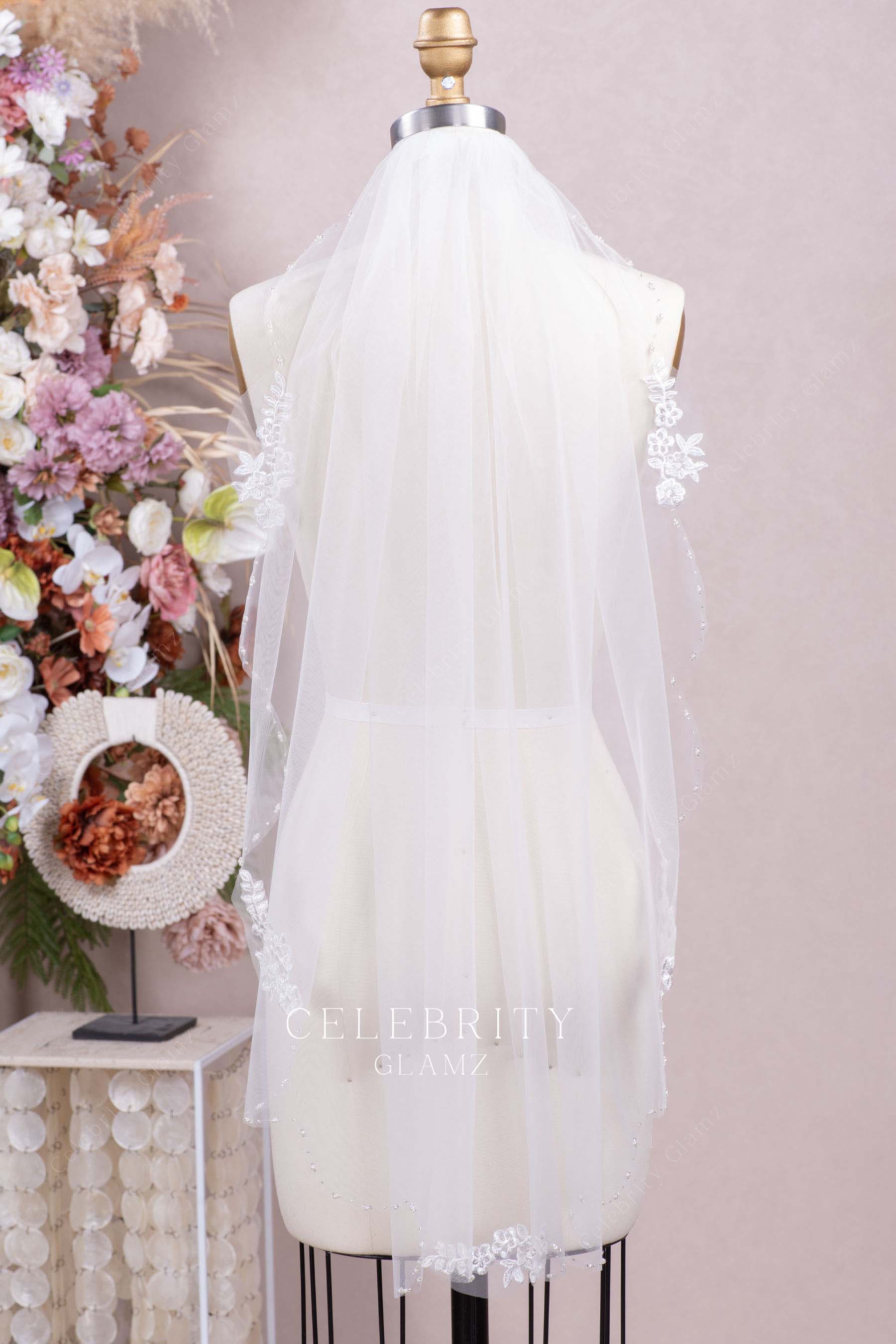 lace tulle fingertip length bridal veil