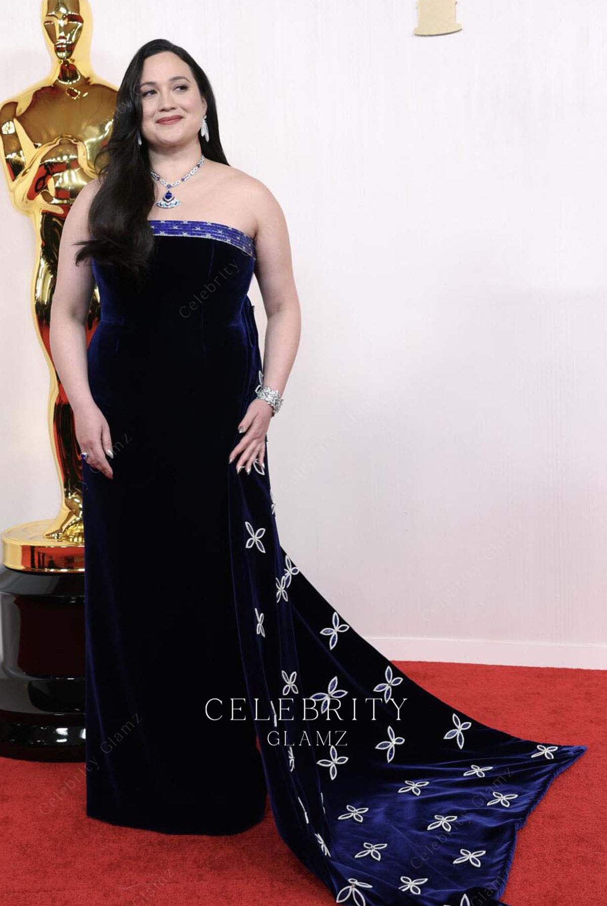 Lily Gladstone column formal dress 2024 Oscars red carpet