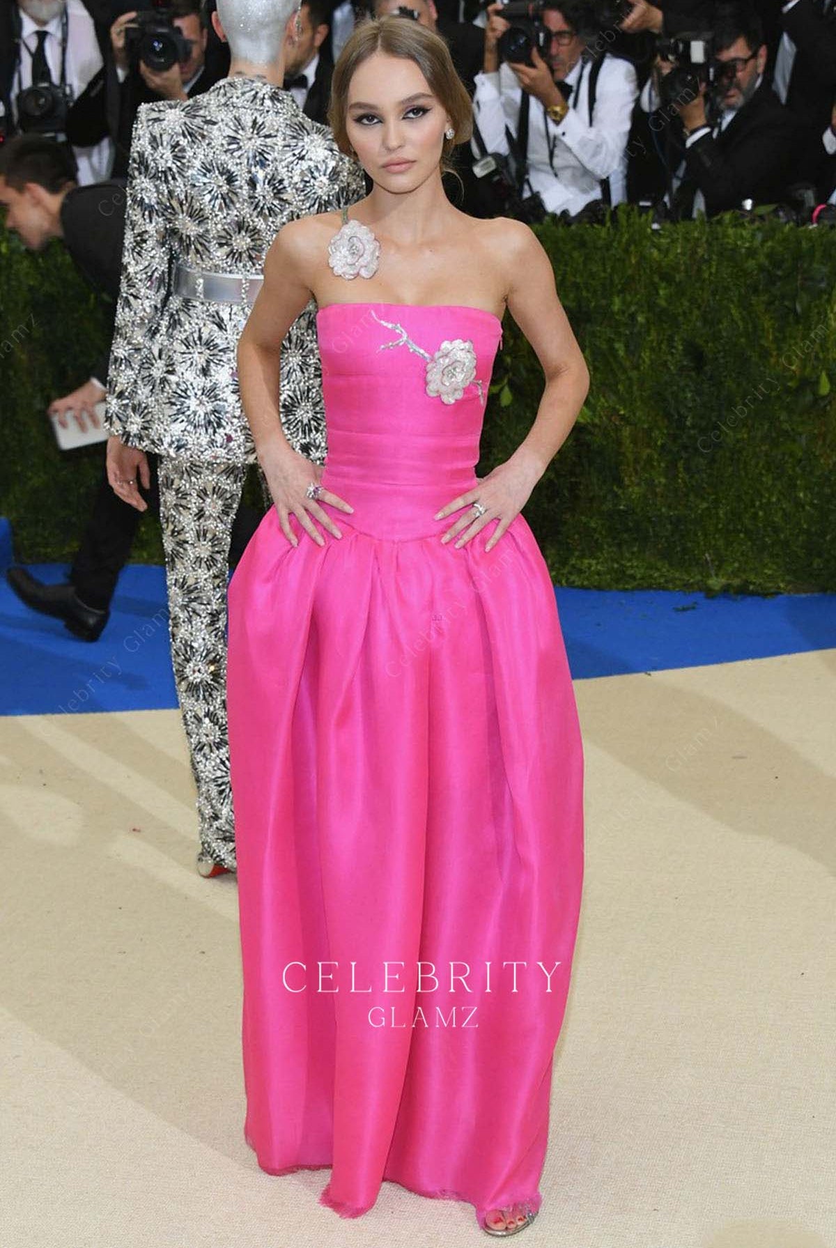 lily rose depp fuchsia strapless dress met gala 2017