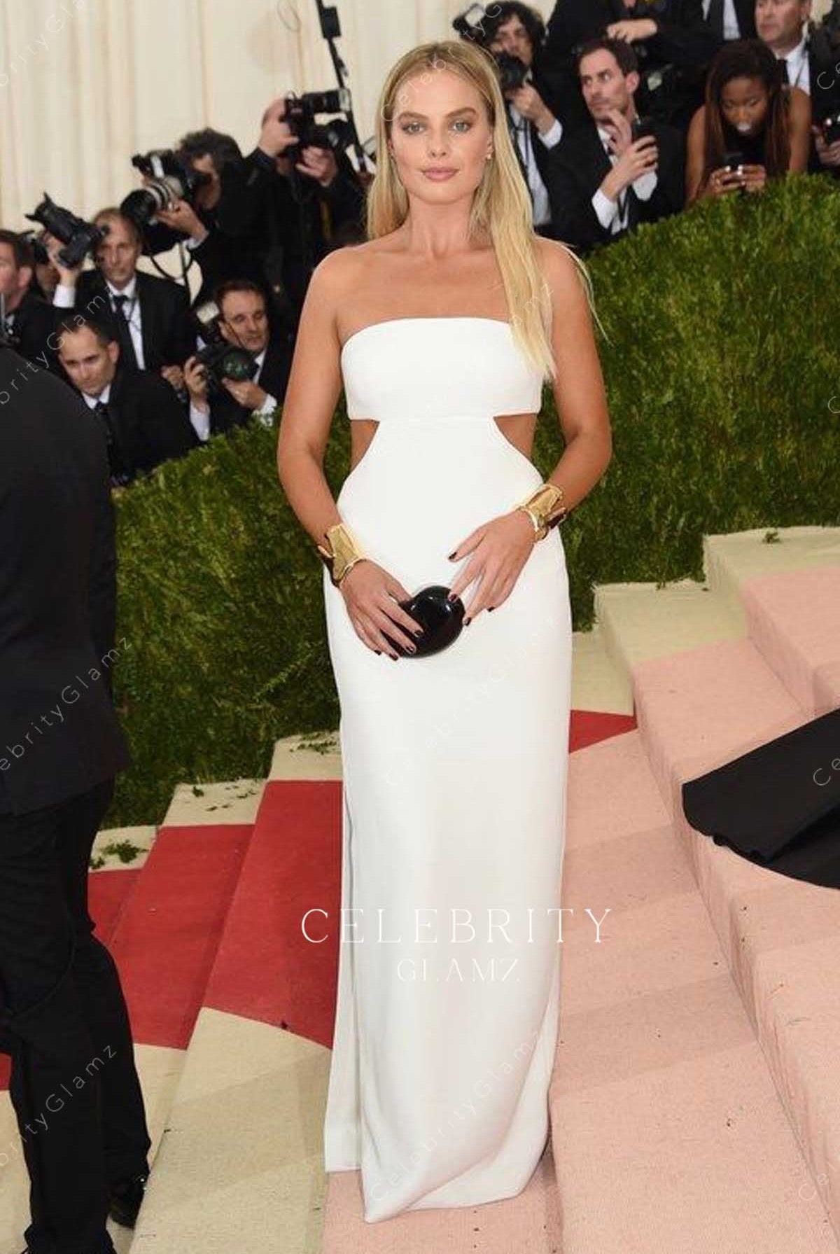 Margot Robbie white column dress 2016 met gala