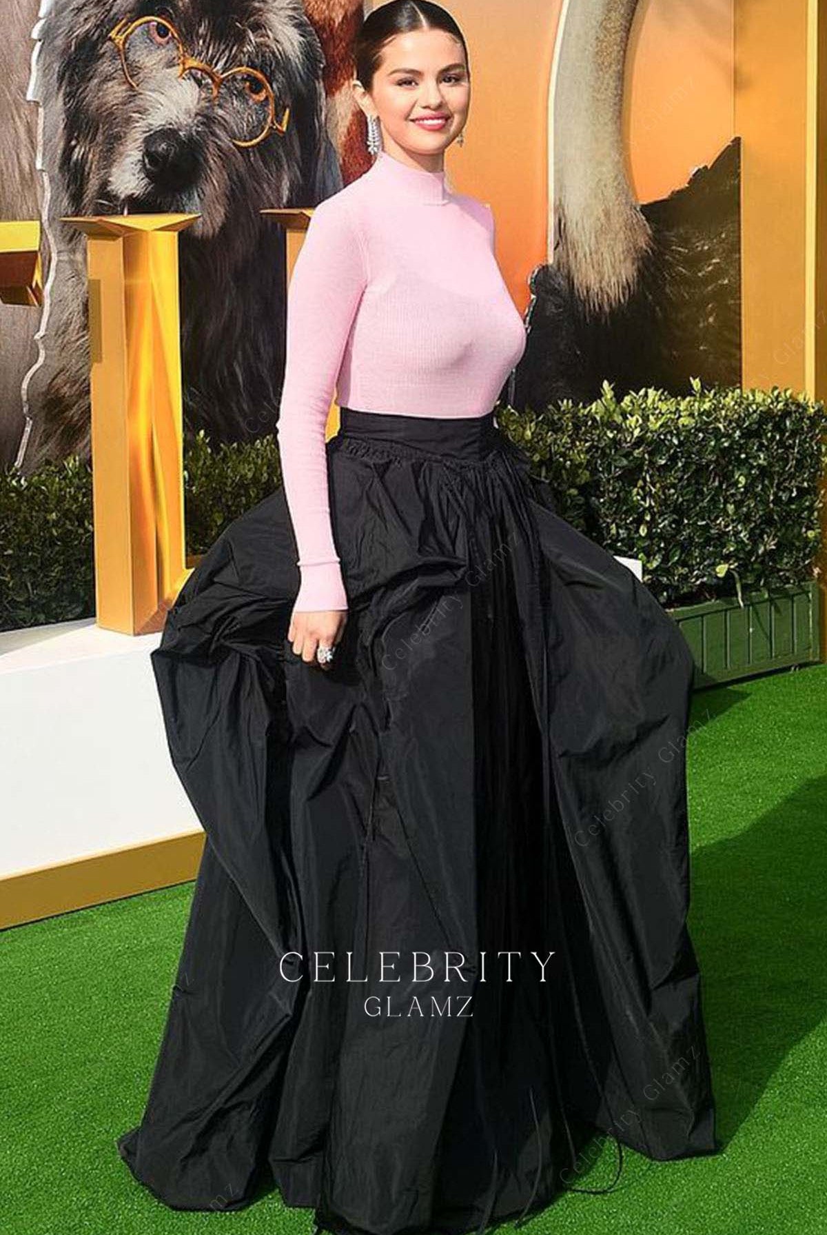 Selena Gomez black long dress 2020 Dolittle premiere