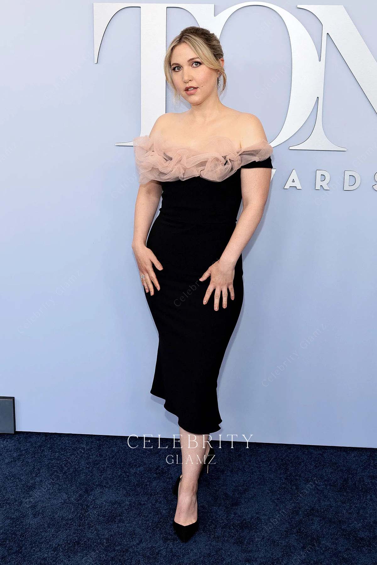 Taylor Tomlinson fit flare prom dress 2024 tony awards