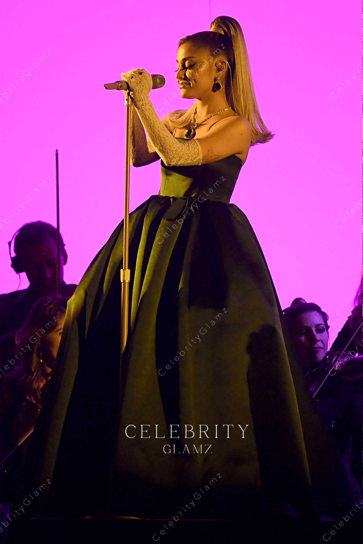 Ariana Grande strapless green celebs dress Grammys 2020