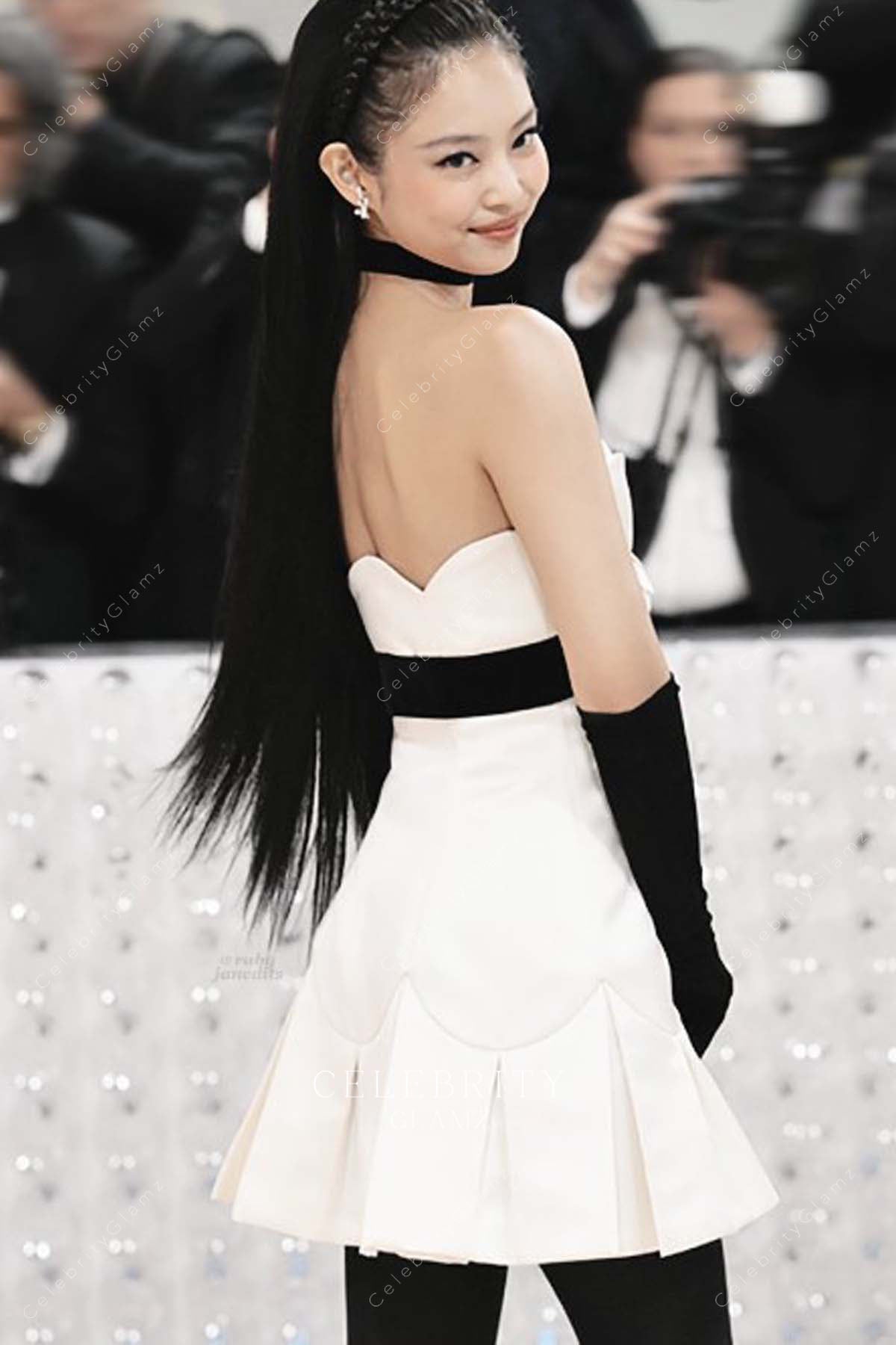 backless Jennie Kim 2023 met gala dress