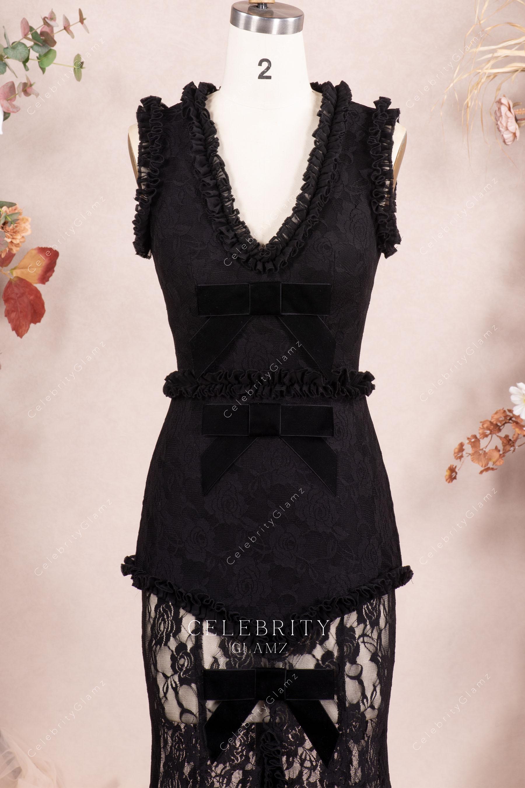 black sleeveless formal dress