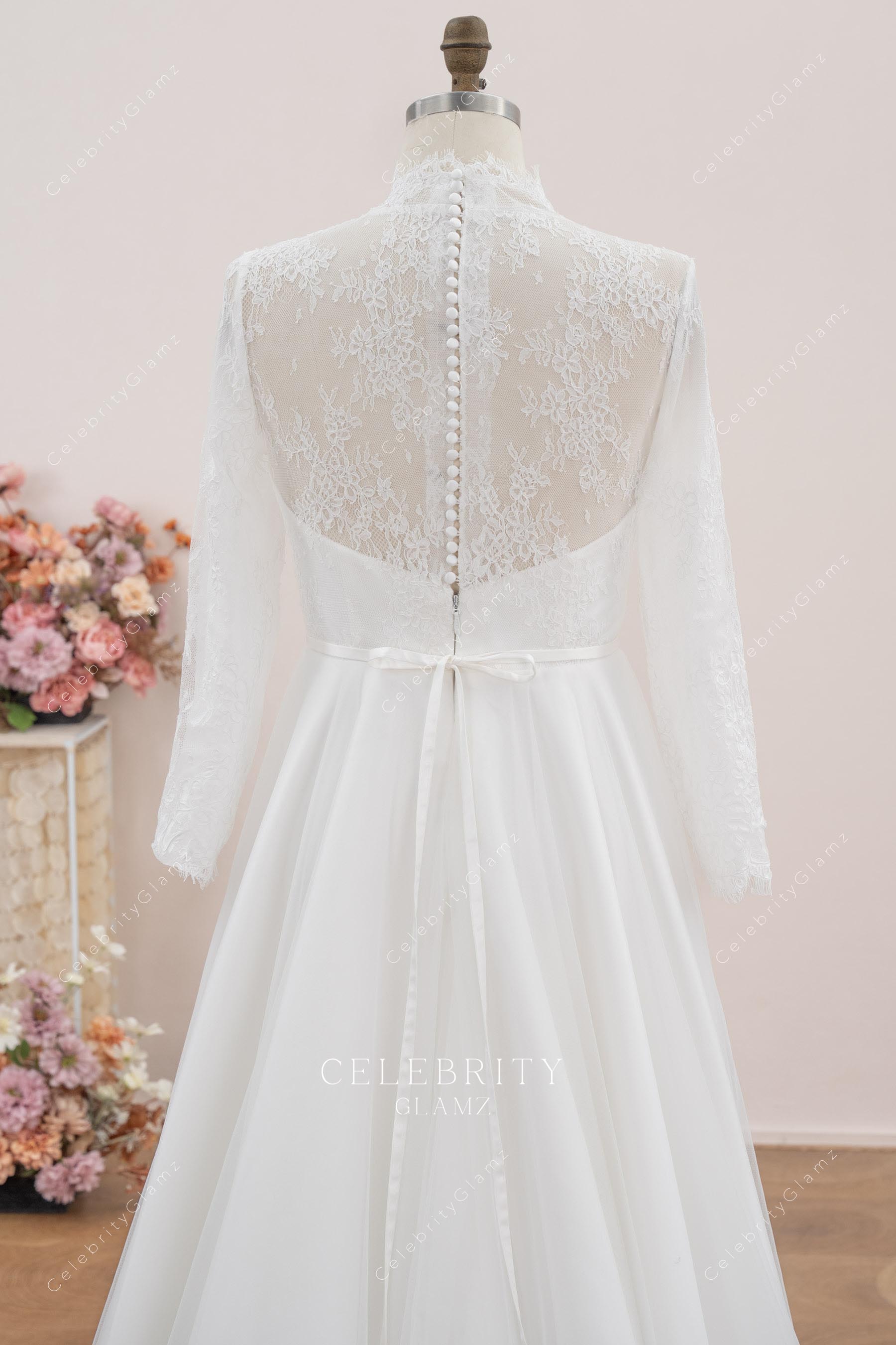 buttoned lace a line wedding dress