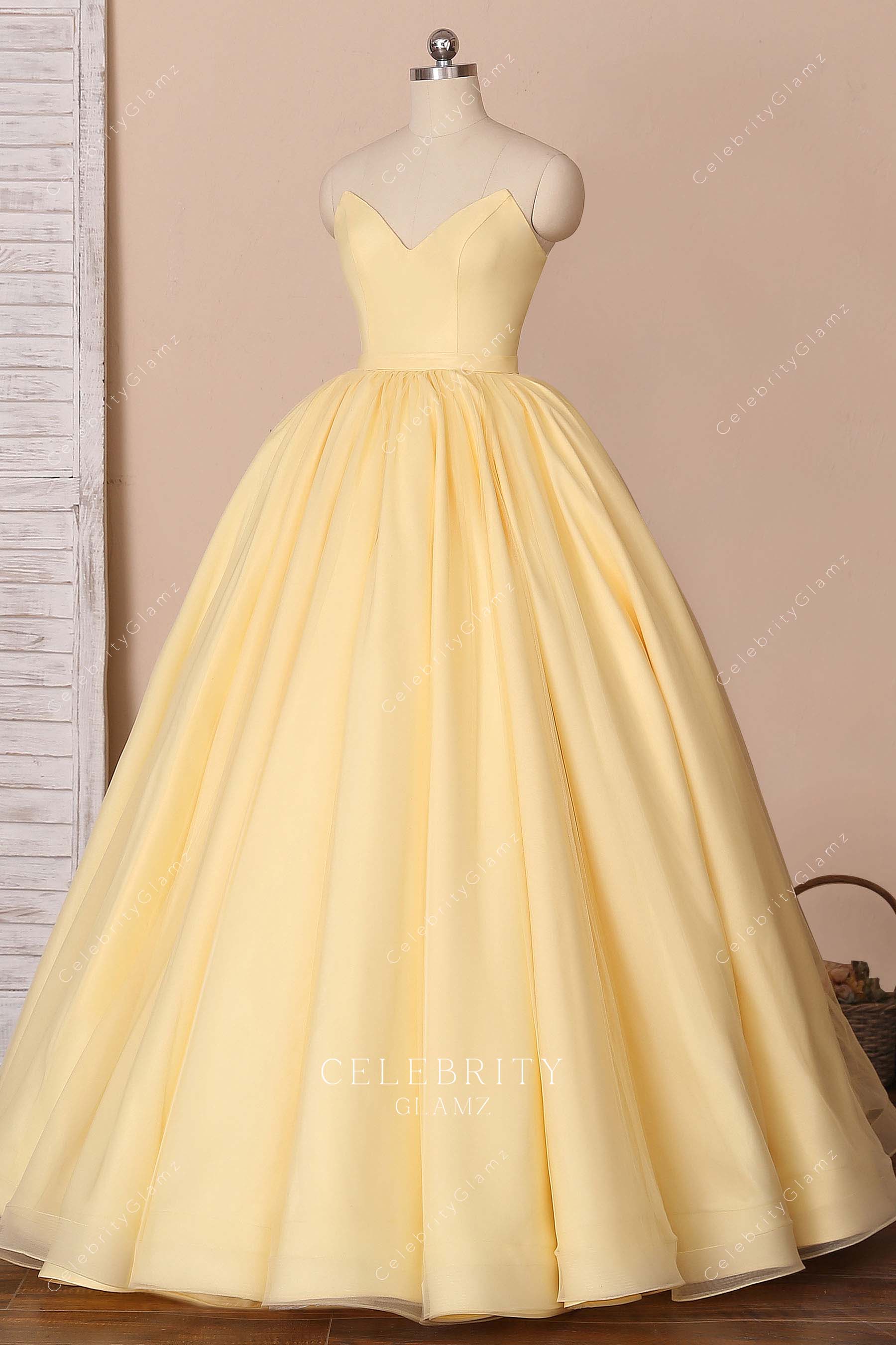 daffodil v neck corset Quinceanera Ball gown