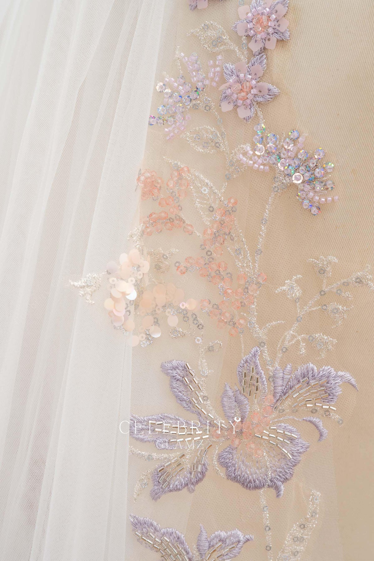 exquisite embroidery lace wedding veil