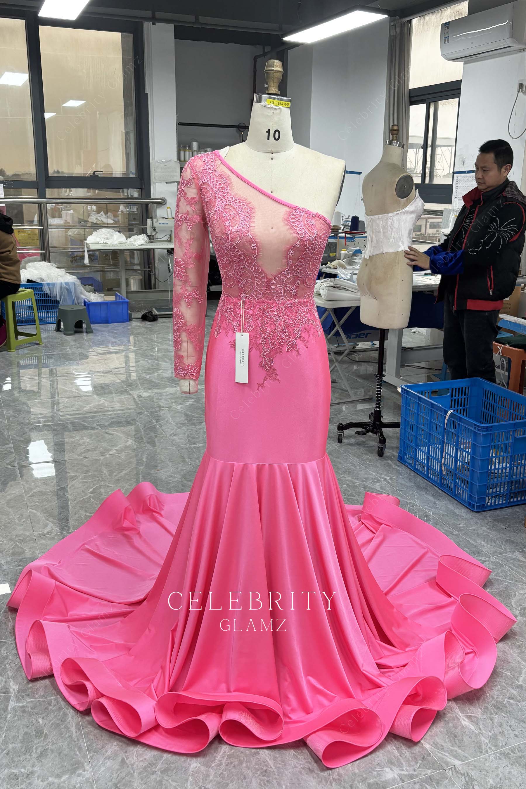 flamingo lace trumpet prom dress