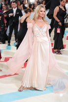 Kate moss pleated satin 2023 met gala pink dress