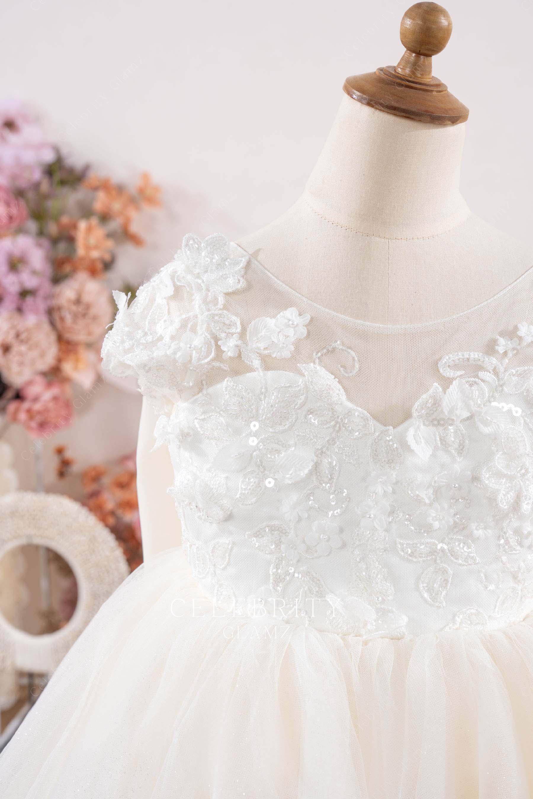 lace appliques flower girl dress