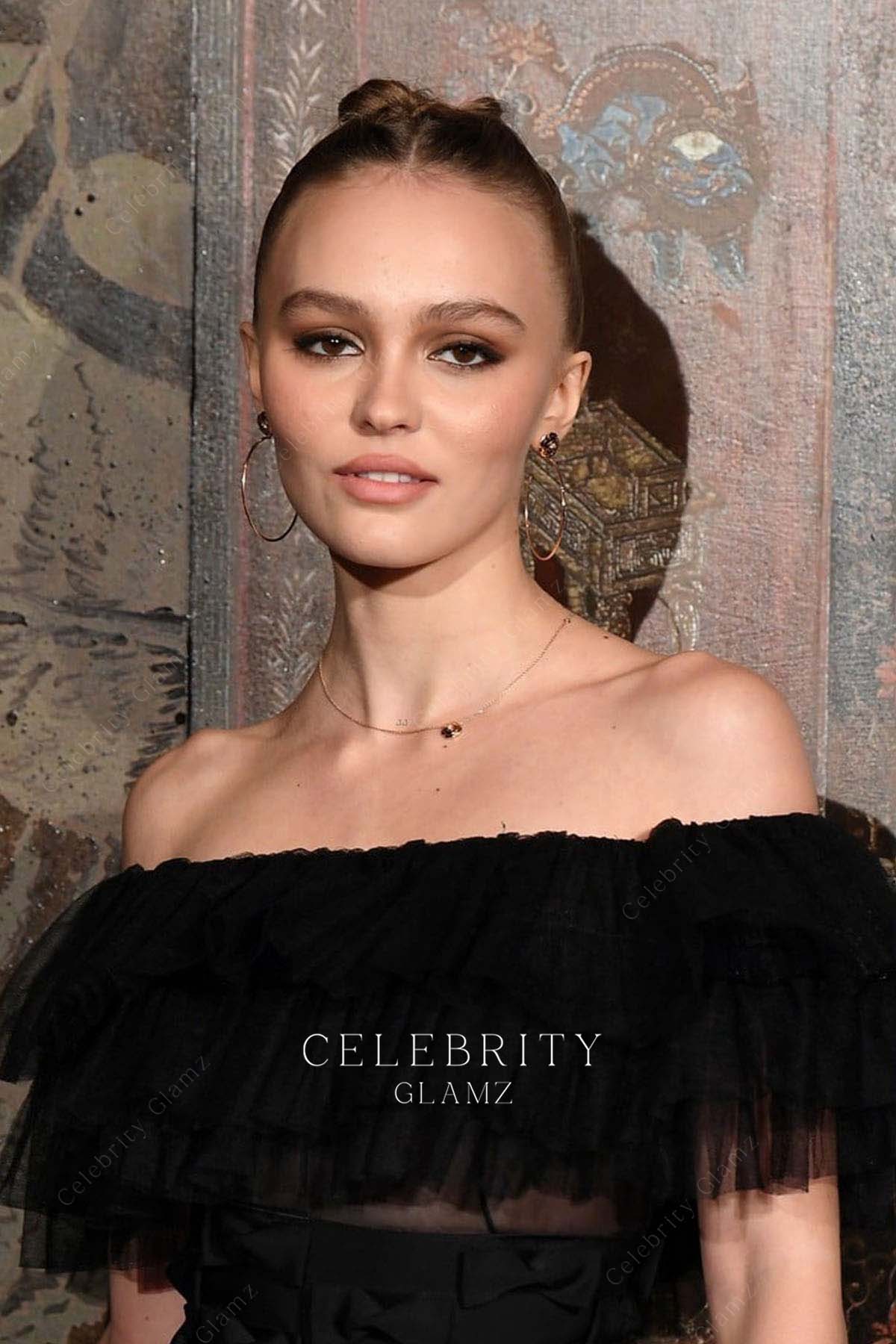 lily rose depp off shoulder chanel metiers d'art show 2020 dress