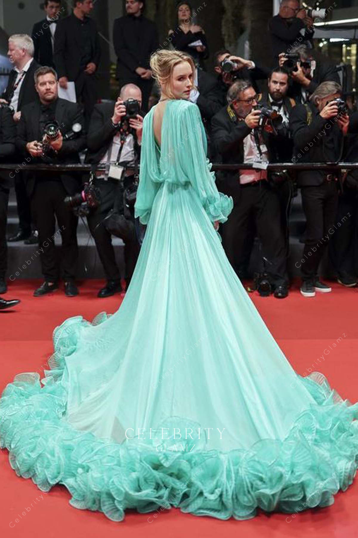 Olivia DeJonge ruffled 2022 AMFAR gala Cannes dress