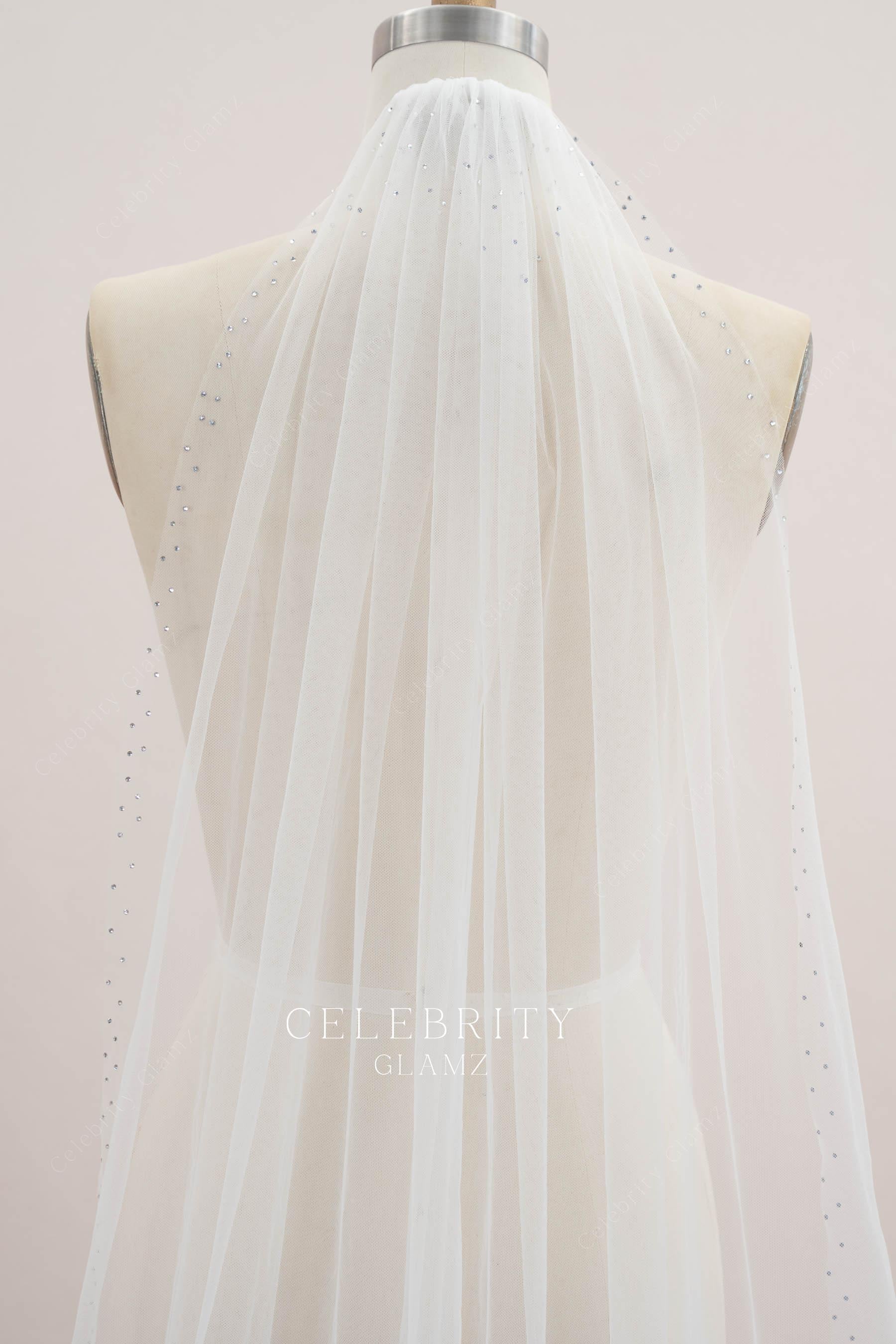 single tier tulle with comb bridal veil