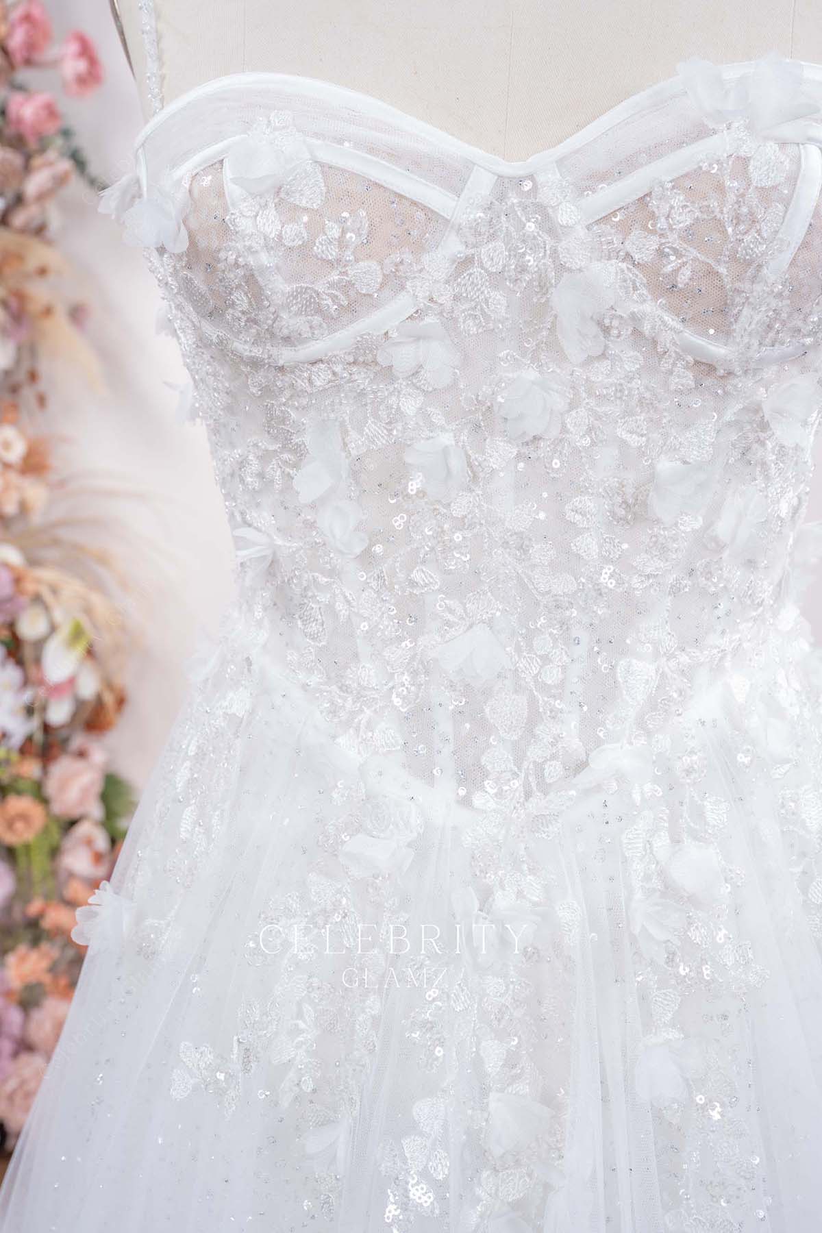 sweetheart neck wedding dress